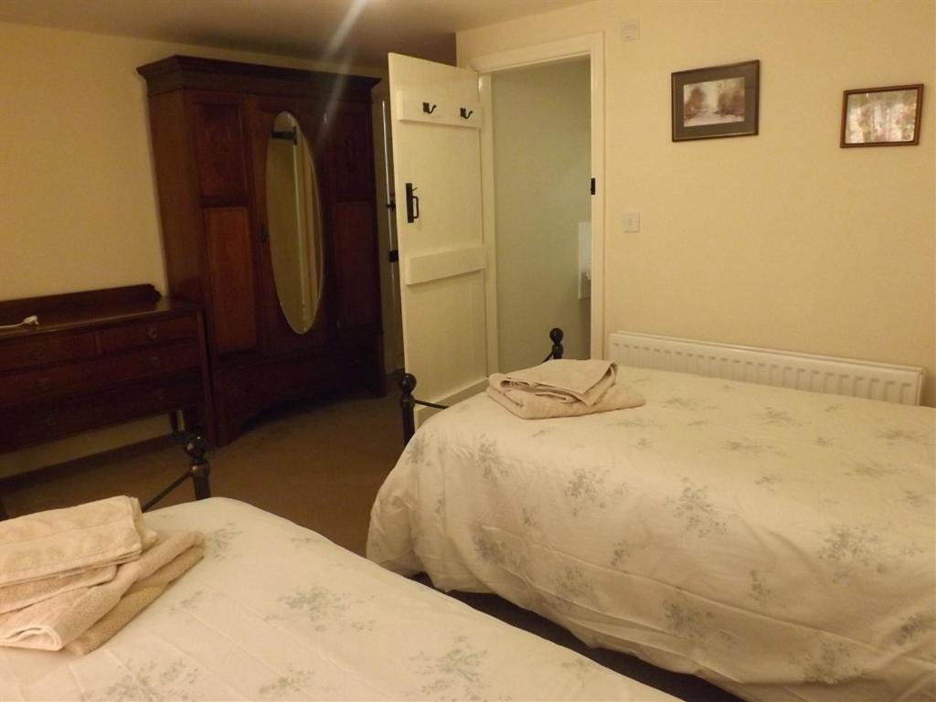 Hillis Close Farm Cottage 홀트휘슬 외부 사진